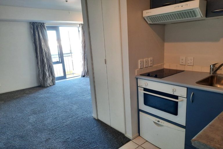 Photo of property in 3r/10 Crown Lynn Place, New Lynn, Auckland, 0600