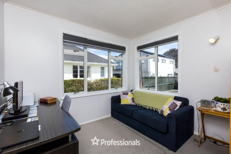 Photo of property in 34 Oxford Crescent, Ebdentown, Upper Hutt, 5018