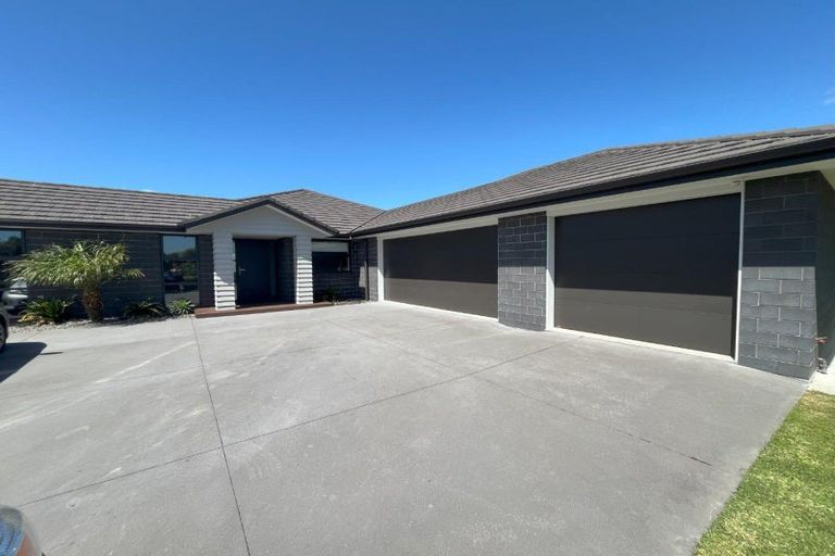 Photo of property in 10 Masters Lane, Waitara, 4320