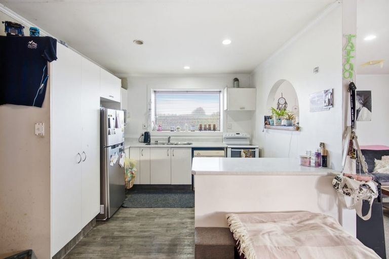Photo of property in 97 Oakhampton Street, Hornby, Christchurch, 8042