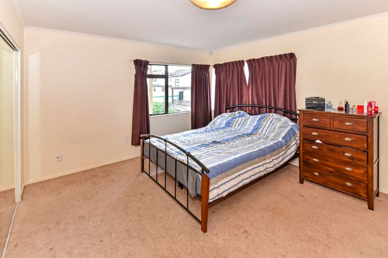 Photo of property in 12 Sturdee Road, Manurewa, Auckland, 2102