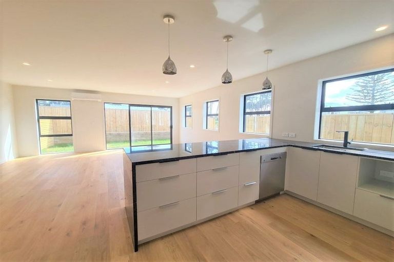 Photo of property in 8a Percy Road, Papamoa Beach, Papamoa, 3118