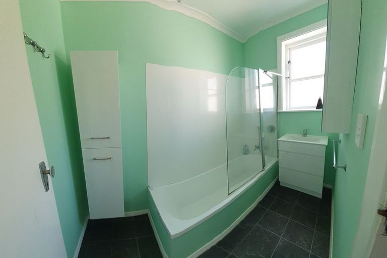 Photo of property in 96 Reynolds Street, Taita, Lower Hutt, 5011