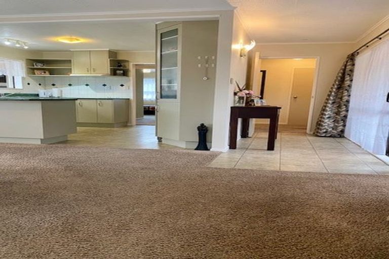 Photo of property in 165 Tait Drive, Greenmeadows, Napier, 4112