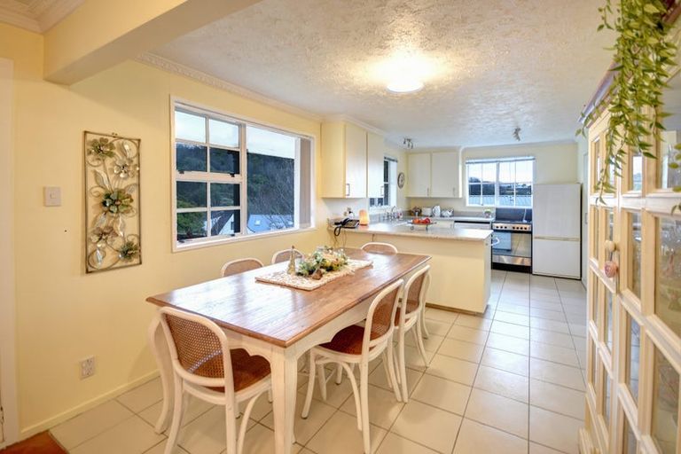 Photo of property in 105 Glenross Street, Glenross, Dunedin, 9011