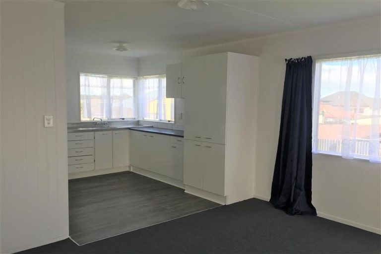 Photo of property in 2/119 Flat Bush Road, Clover Park, Auckland, 2023