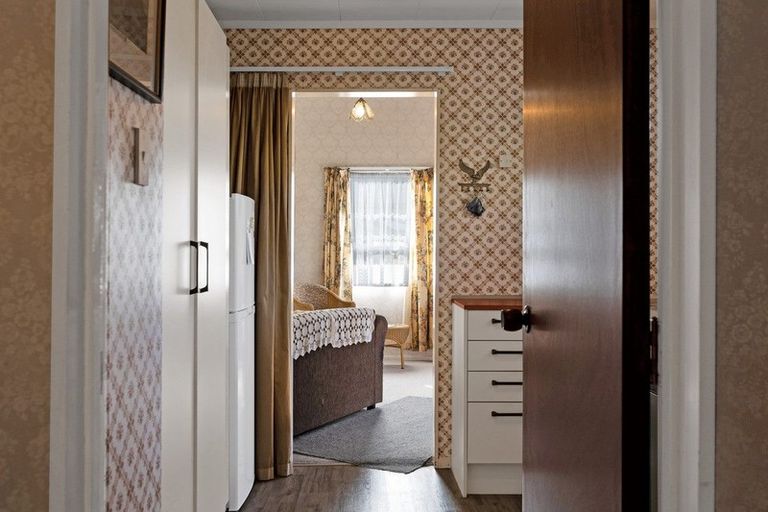 Photo of property in 2/19 Kenmore Street, Westown, New Plymouth, 4310