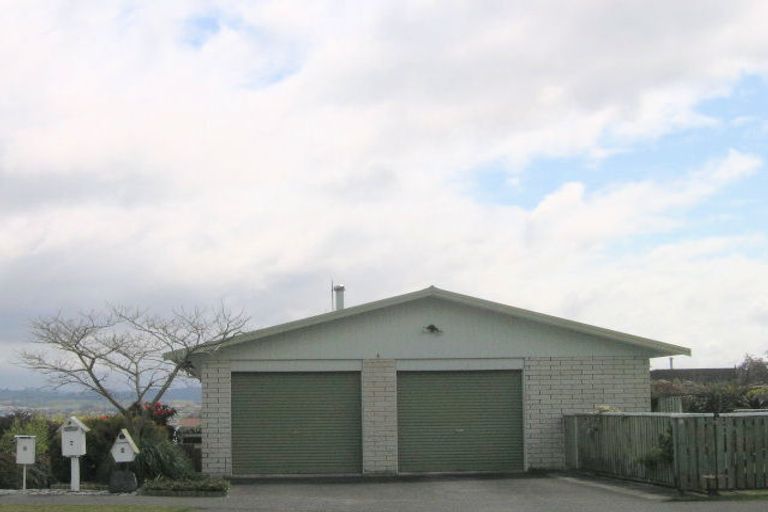 Photo of property in 6 Kempton Place, Richmond Heights, Taupo, 3330