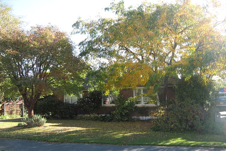 Photo of property in 5 Plynlimon Road, Fendalton, Christchurch, 8052