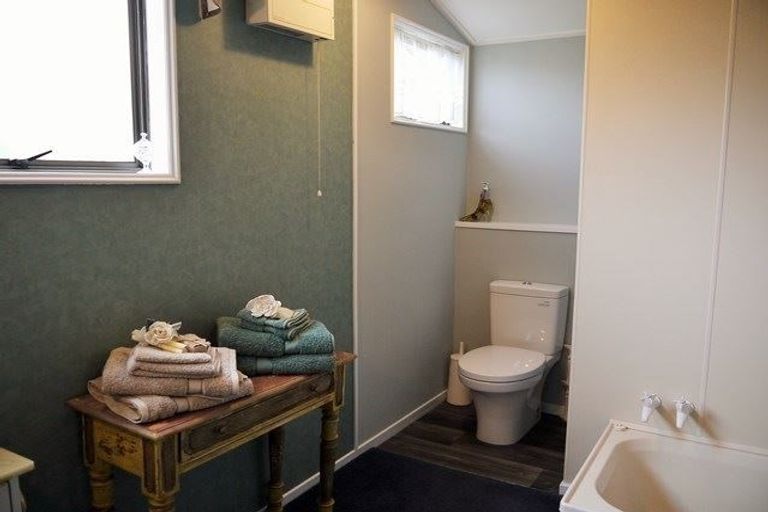 Photo of property in 22a Branxholm Street, Roxburgh, 9500