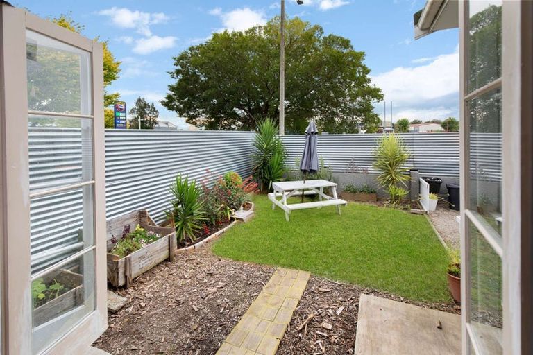 Photo of property in 256 Tremaine Avenue, Highbury, Palmerston North, 4412