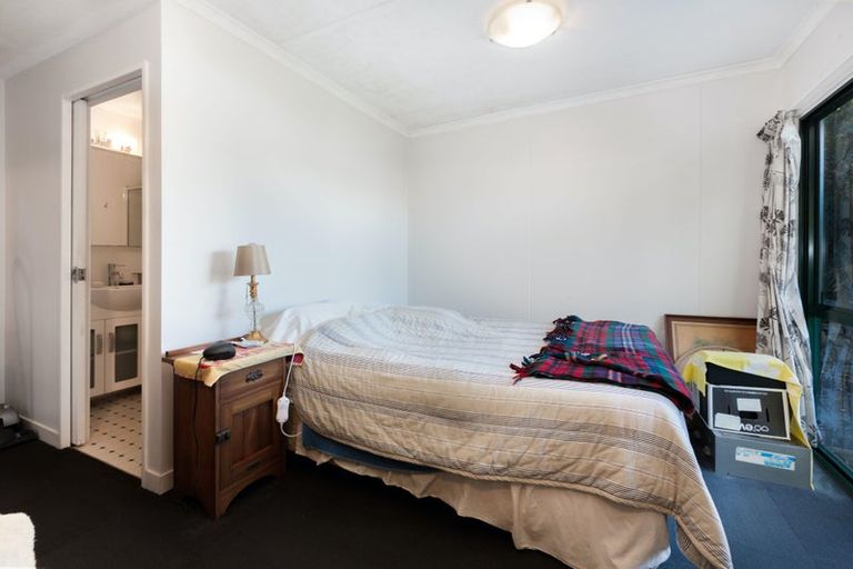 Photo of property in 76 Tilley Road, Paekakariki, 5034