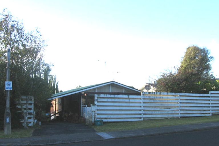 Photo of property in 21 Bruce Road, Glenfield, Auckland, 0629
