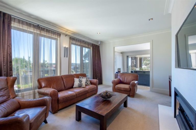 Photo of property in 2/70 Kitchener Road, Milford, Auckland, 0620