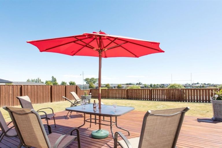 Photo of property in 114 Pegasus Boulevard, Pegasus, 7612