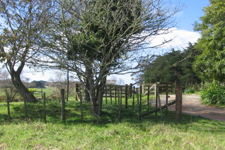 Photo of property in 14 Addison Road, Pataua South, Onerahi, 0192