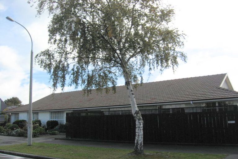 Photo of property in 3 Tudor Avenue, Ilam, Christchurch, 8041