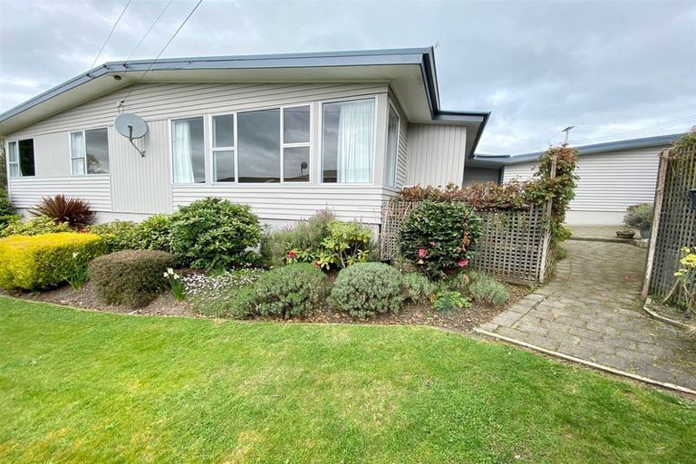 Photo of property in 19 Lewin Street, Balclutha, 9230