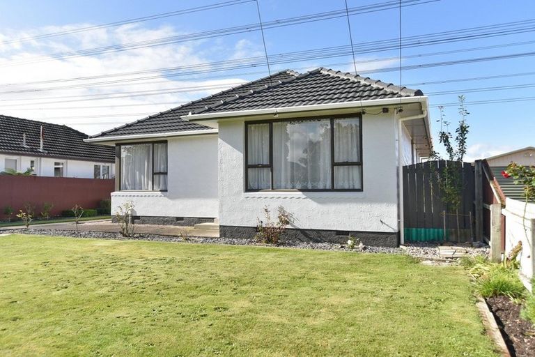 Photo of property in 23 Appleby Crescent, Burnside, Christchurch, 8053