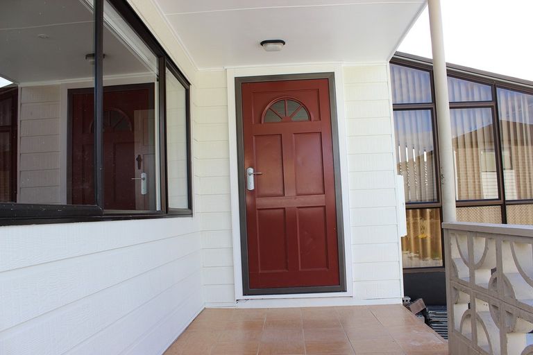 Photo of property in 12 Sturdee Road, Manurewa, Auckland, 2102