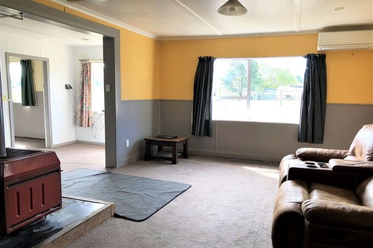 Photo of property in 54 Nore Street, Waihola, Milton, 9073