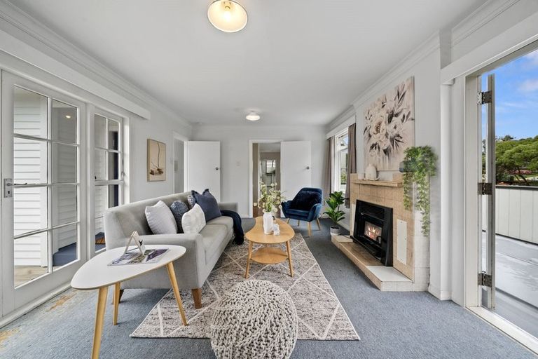 Photo of property in 12 Karaka Grove, Raumati Beach, Paraparaumu, 5032