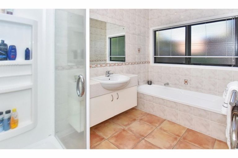 Photo of property in 21 Del Mar Court, Shamrock Park, Auckland, 2016