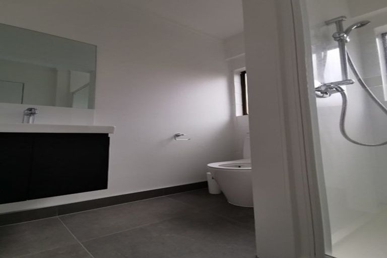 Photo of property in 2/41 Francis Street, Hauraki, Auckland, 0622