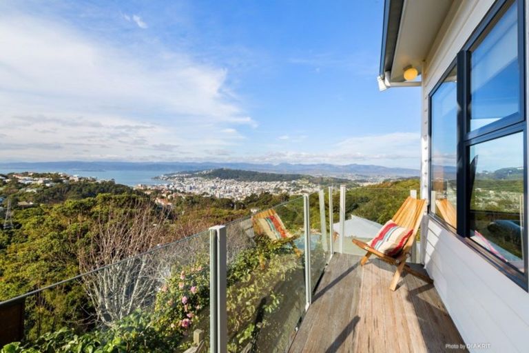 Photo of property in 17 Highbury Crescent, Highbury, Wellington, 6012