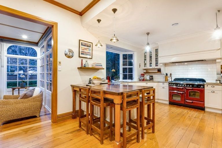 Photo of property in 396 Muritai Road, Eastbourne, Lower Hutt, 5013