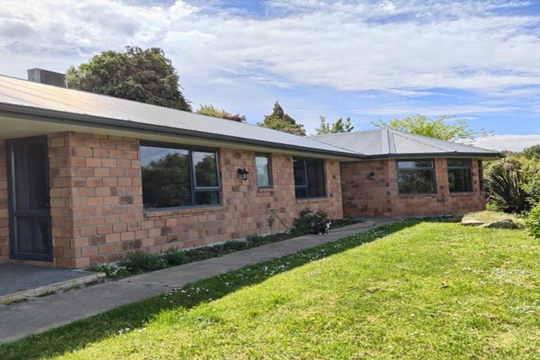 Photo of property in 16 Forest Road, Geraldine, 7930