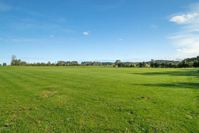 Photo of property in 30 Sunnyside Road, Coatesville, 0793