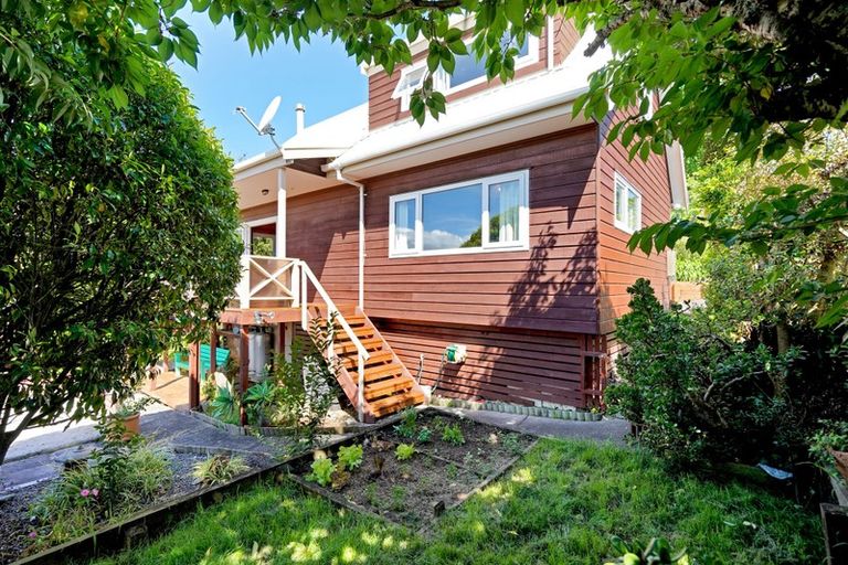 Photo of property in 1/74 Colwill Road, Massey, Auckland, 0614