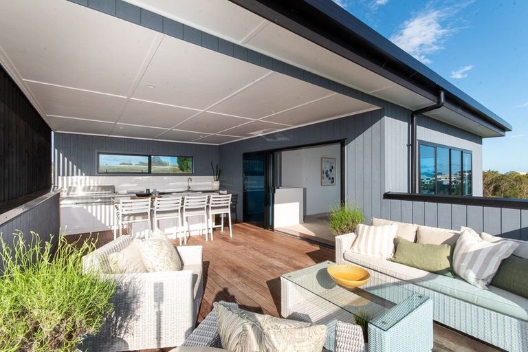 Photo of property in 19 Hospital Terrace, Hospital Hill, Napier, 4110