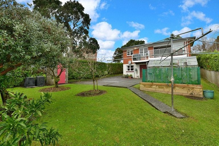 Photo of property in 12 Nelson Street, Helensville, 0800