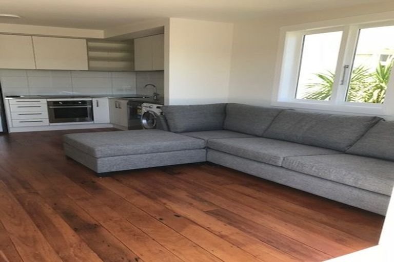 Photo of property in 116 Austin Street, Mount Victoria, Wellington, 6011