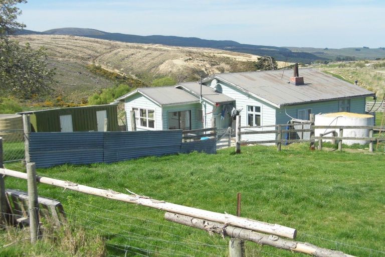 Photo of property in 350 Kowhatu Road, Waihaorunga, Waimate, 7977