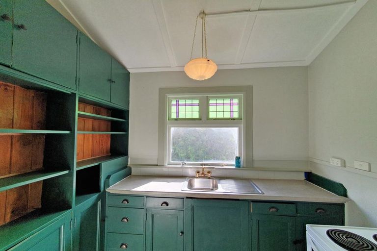 Photo of property in 3 Harvey Road, Bluff Hill, Napier, 4110