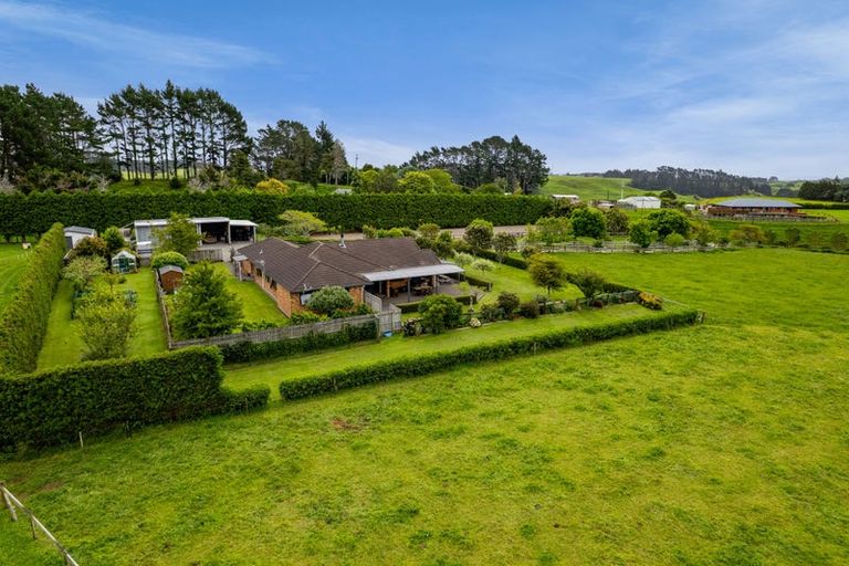 Photo of property in 325a Awai Road, Tarurutangi, New Plymouth, 4372