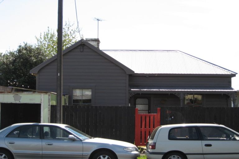 Photo of property in 83 Lemon Street, New Plymouth, 4310