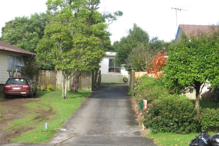 Photo of property in 32 Glennandrew Drive, Half Moon Bay, Auckland, 2012