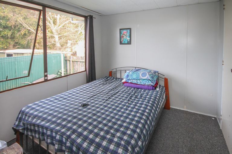 Photo of property in 2/13 Rollerson Street, Papakura, 2110