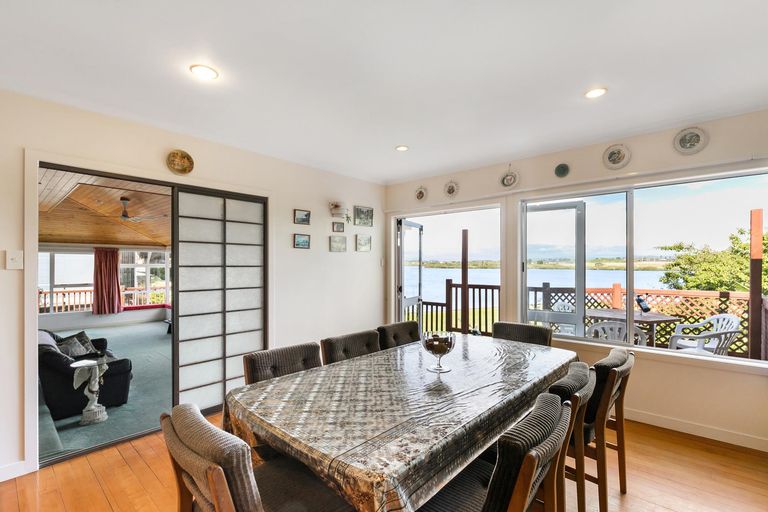 Photo of property in 19 Hazards Road, Weymouth, Auckland, 2103