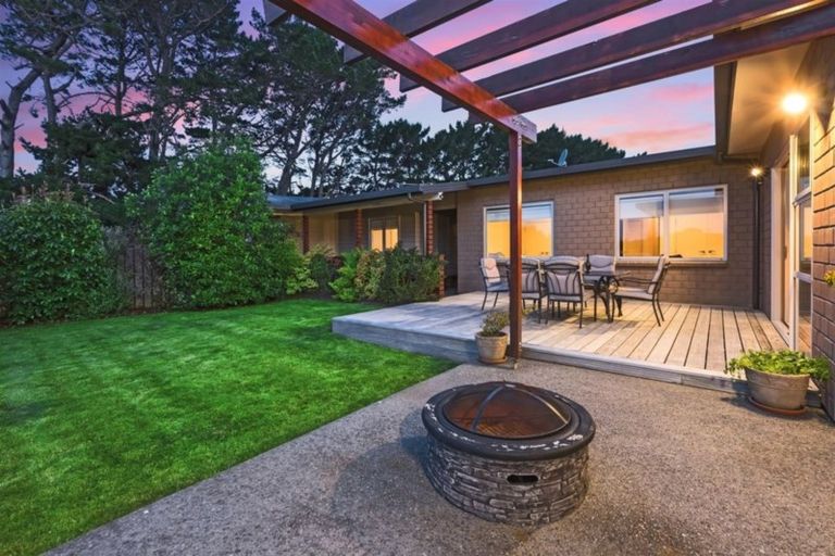 Photo of property in 23 Tasman Close, Aotea, Porirua, 5024