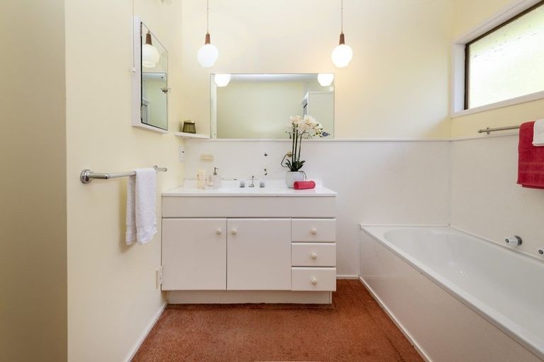 Photo of property in 3/83 Uxbridge Road, Cockle Bay, Auckland, 2014