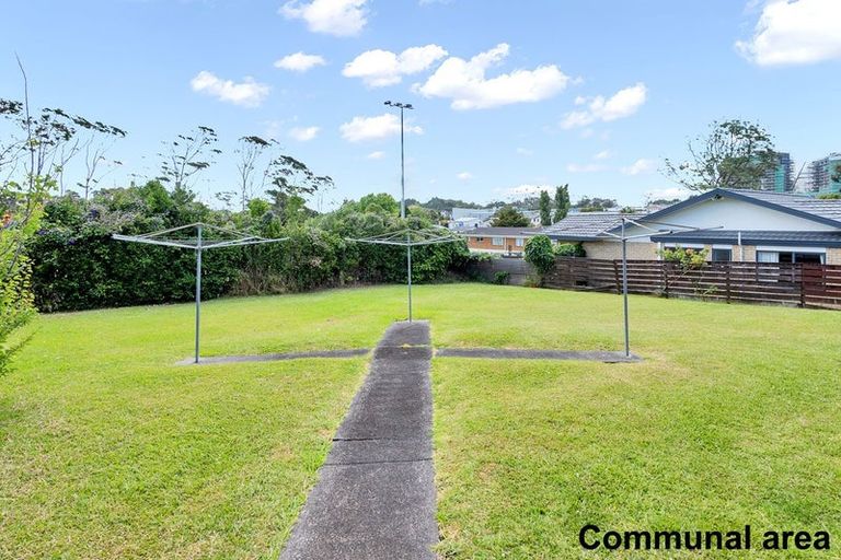 Photo of property in 1/17 Captain Scott Road, Glen Eden, Auckland, 0602