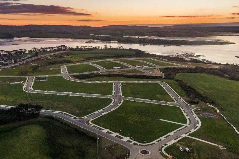 Photo of property in 15 Otohikawa Avenue, Glenbrook, 2681