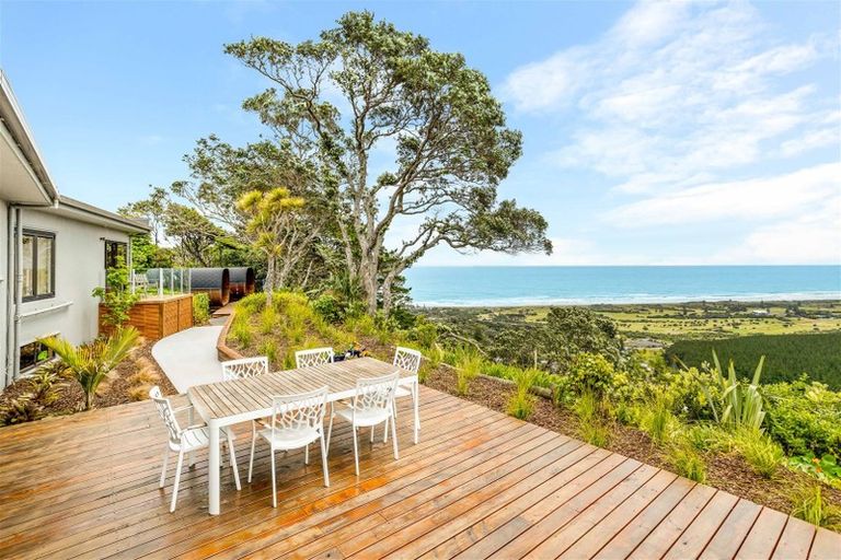Photo of property in 107 Oaia Road, Muriwai, Waimauku, 0881