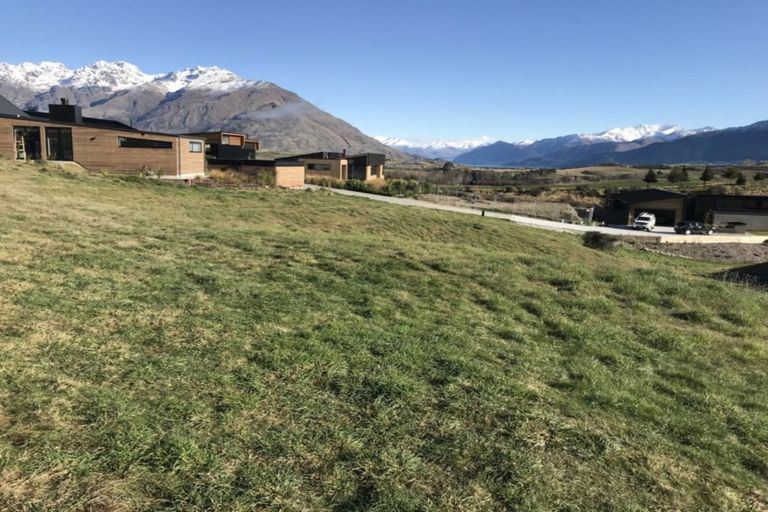 Photo of property in 5 Rabbiters Drive, Jacks Point, Queenstown, 9371
