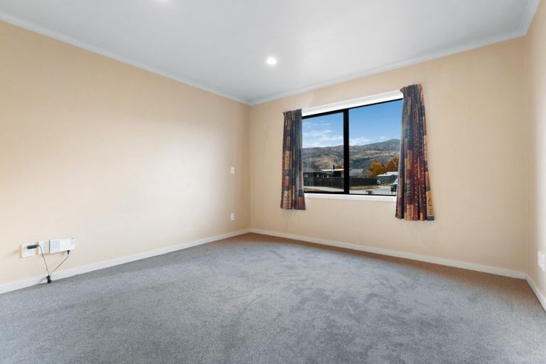 Photo of property in 38 Wishart Crescent, Cromwell, 9310